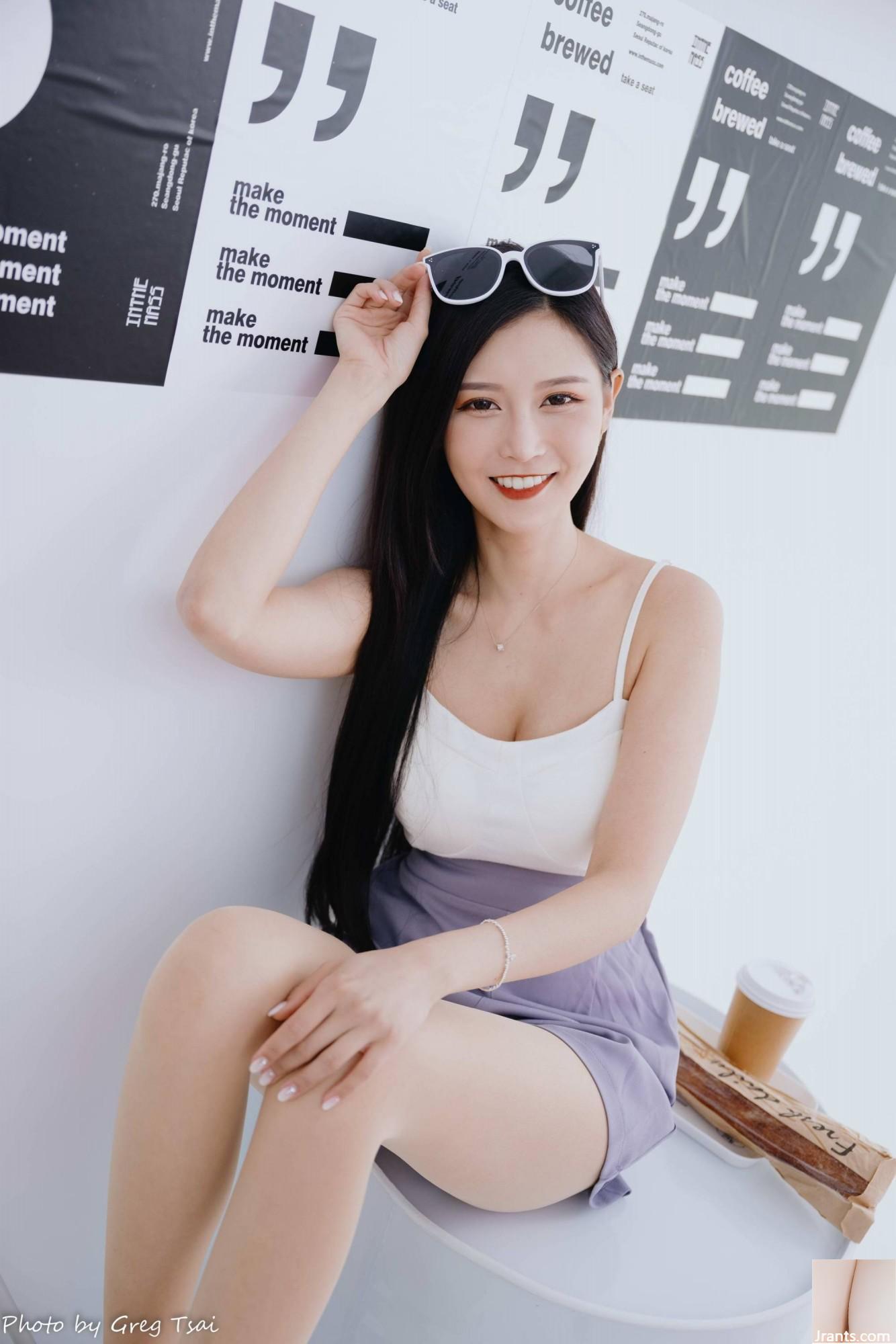 (Capítulo extra sobre pernas lindas) Modelo de beleza de pernas compridas Xu Huiling, saia curta sexy, salto alto e pernas lindas (115P)