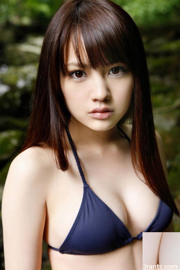 Shiho, actriz japonesa de nueva generación (32P)