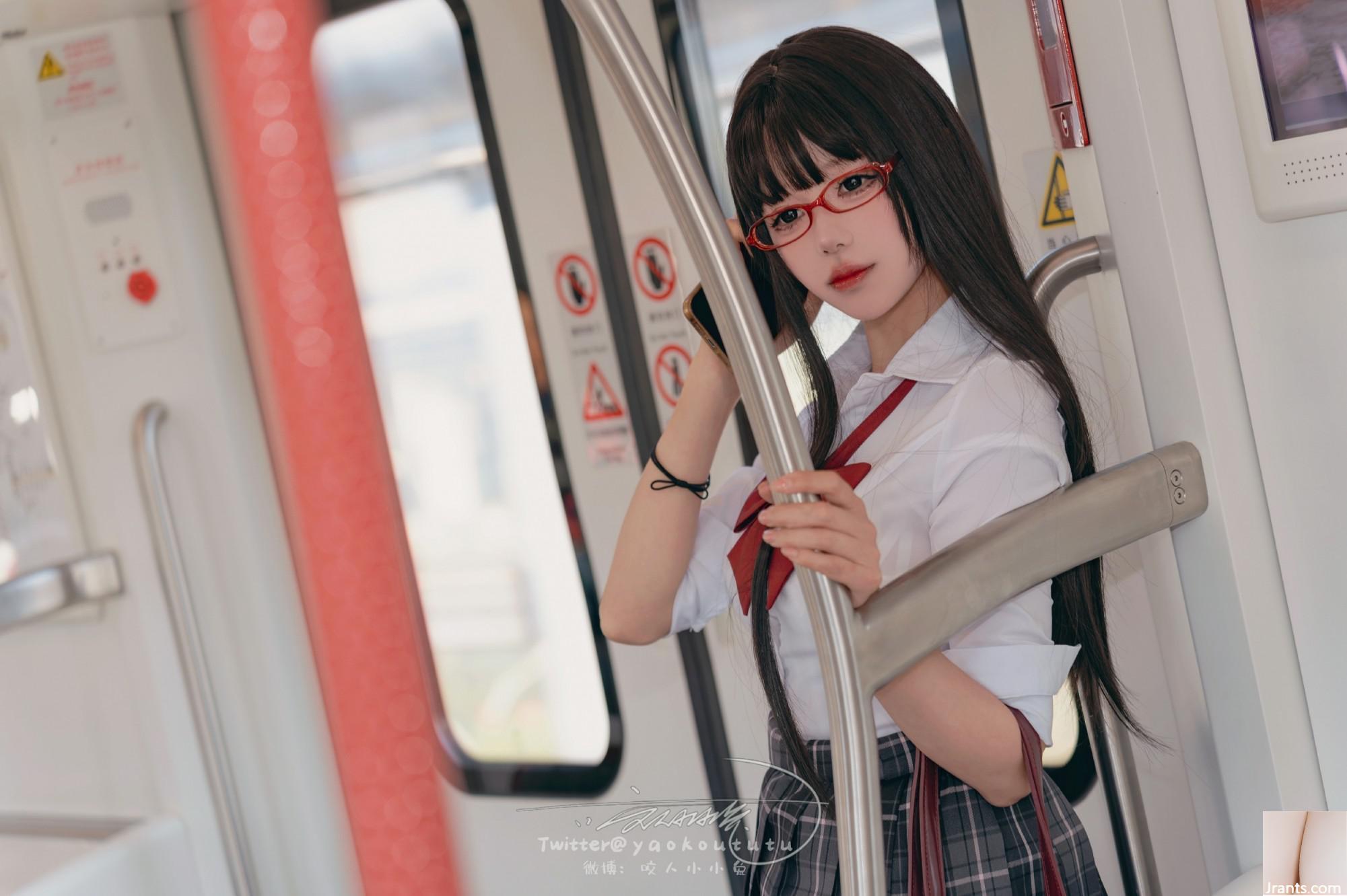 Coser@ Sticky Tuanzi Rabbit – Tram Horror &#038; Expectation (72P)