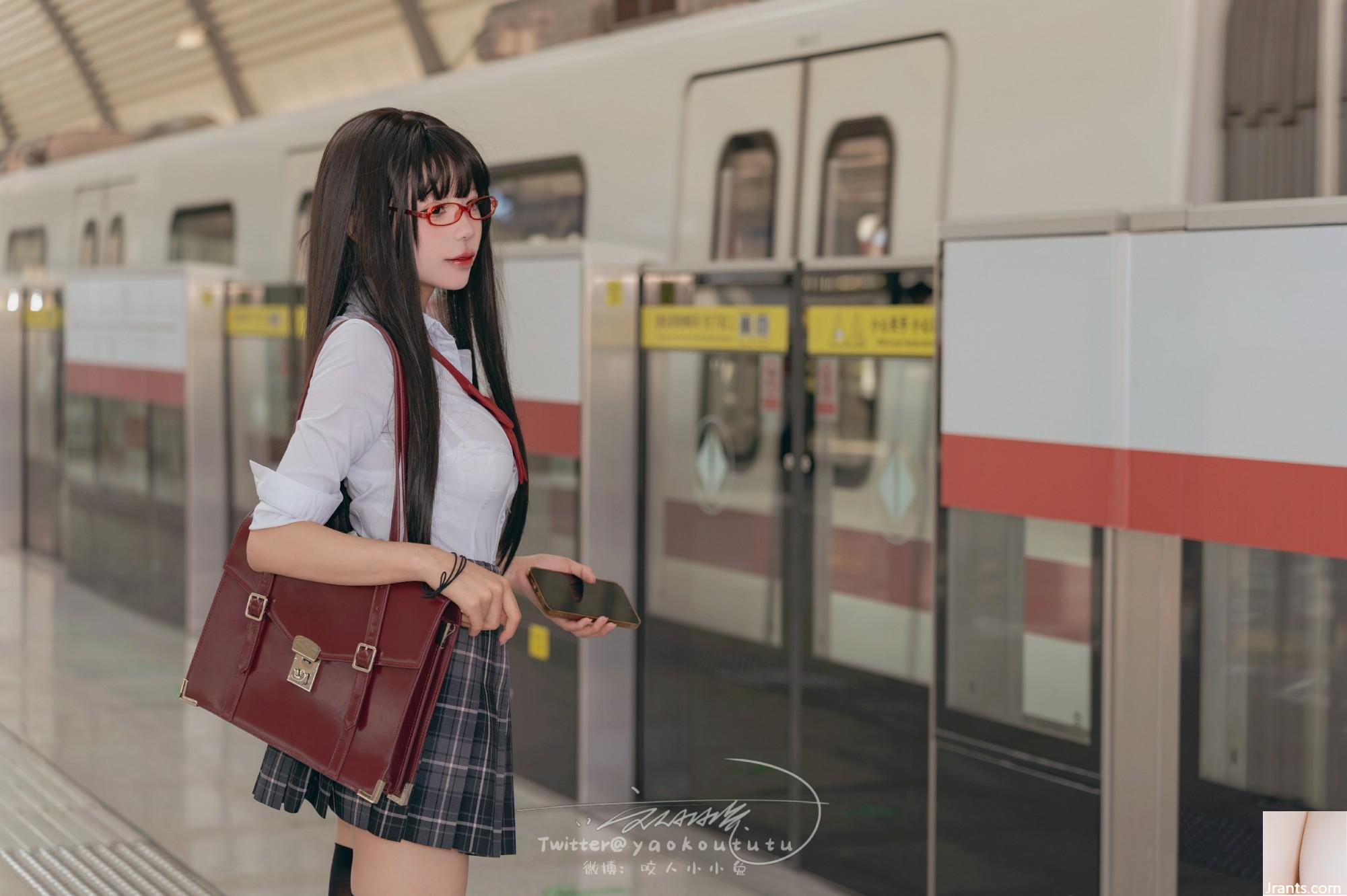 Coser@ Sticky Tuanzi Rabbit – Tram Horror &#038; Expectation (72P)