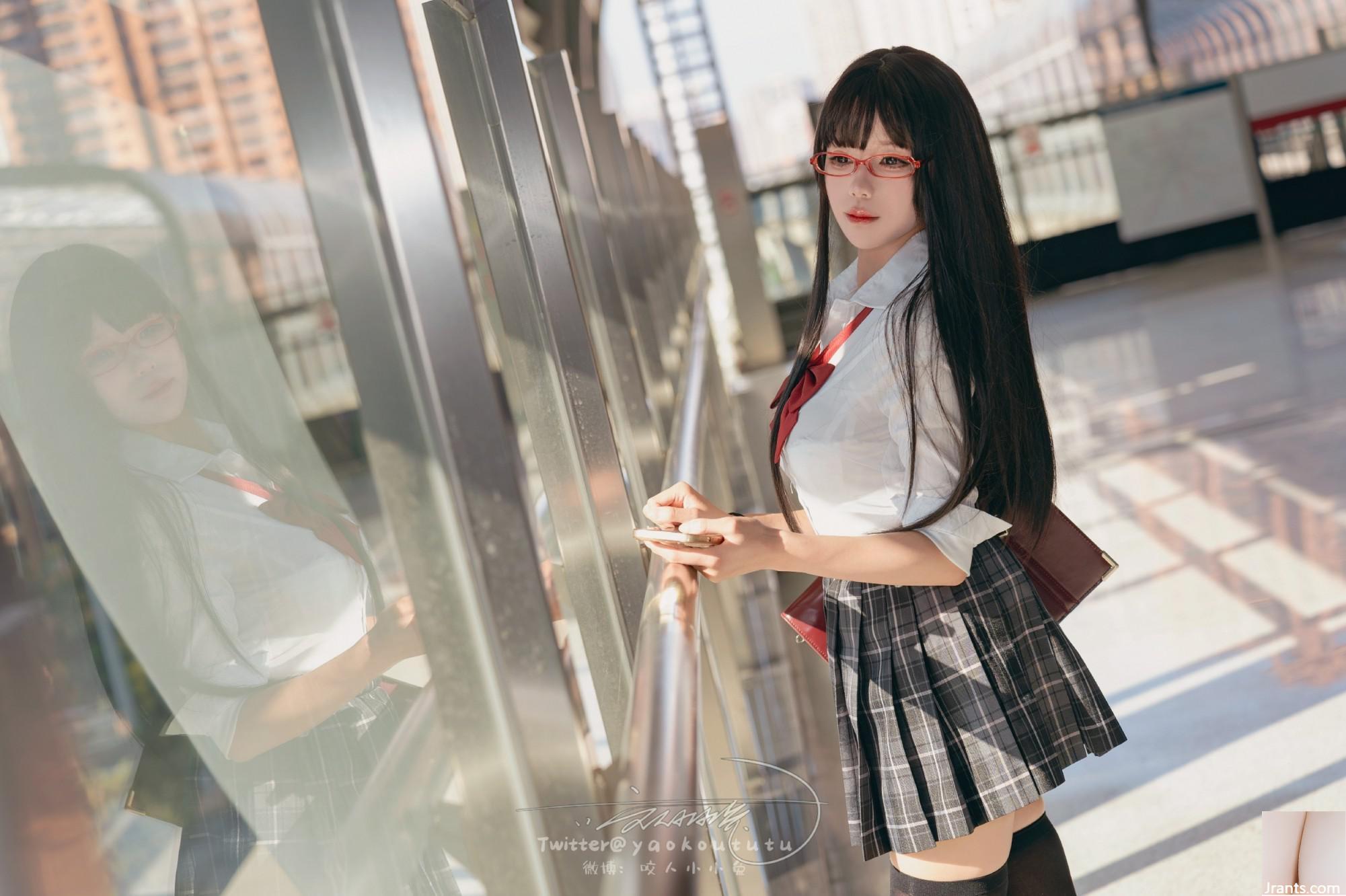 Coser@ Sticky Tuanzi Rabbit – Tram Horror &#038; Expectation (72P)