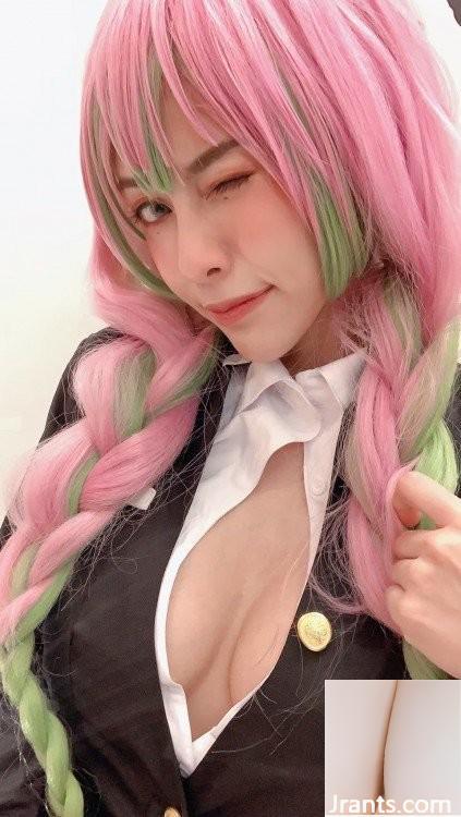 Le journal chaud de classe S « CC. Xixi » ose jouer au cosplay et exposer ses seins au point de demander de l&#39;aide !  (10P)