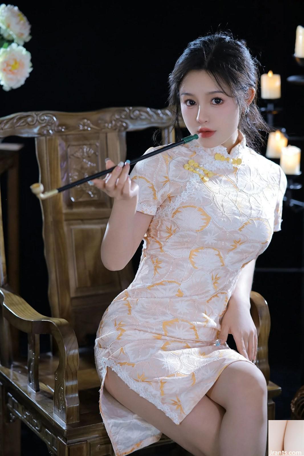 Tao Nuanjiang «Cheongsam Luz de luna blanca» (60P)