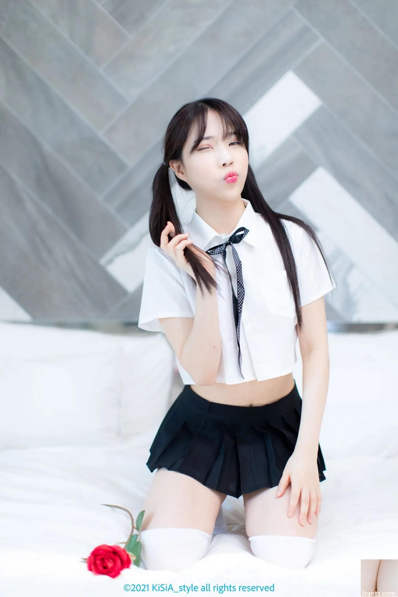 KiSiA Eunha con colegiala (90P)