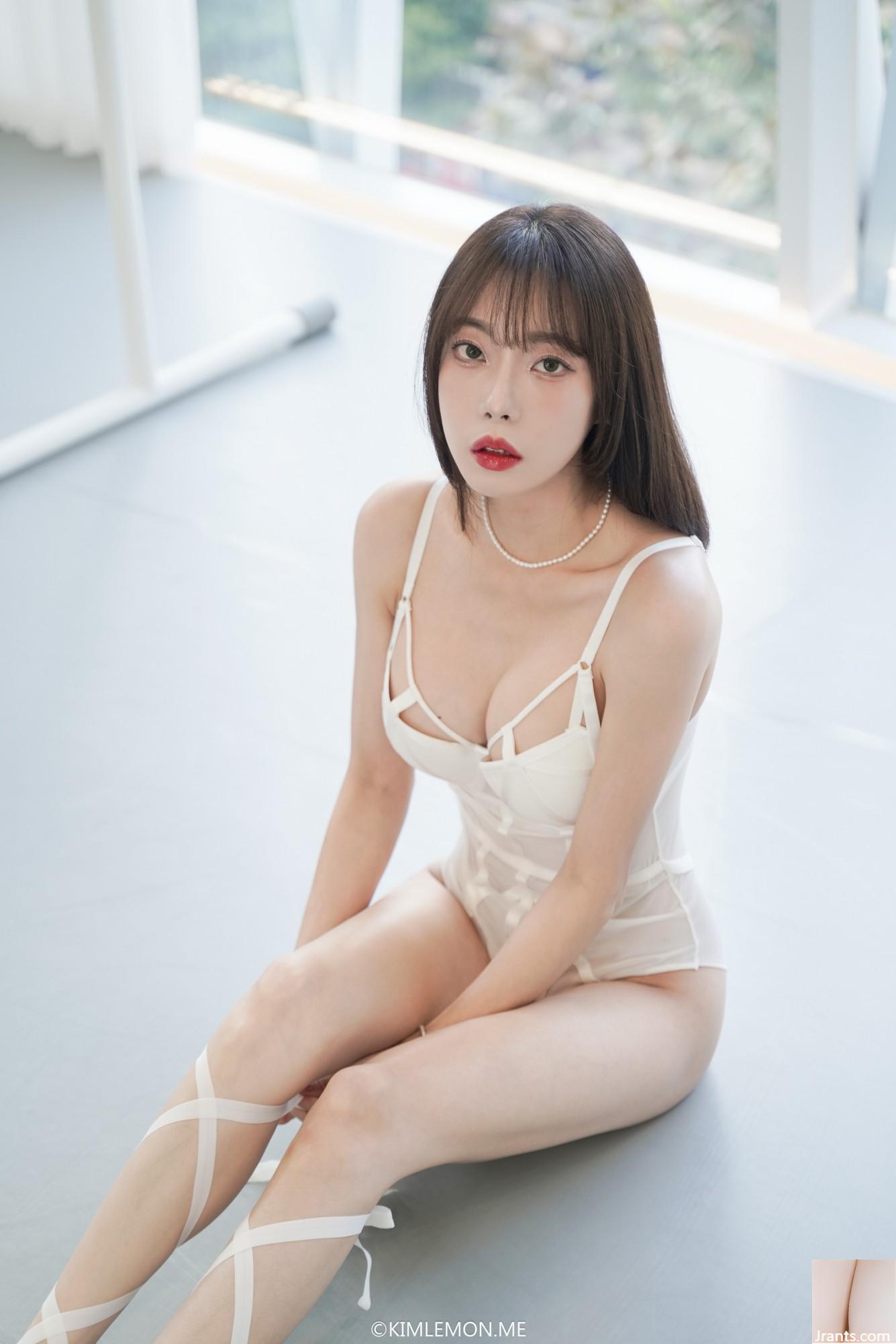 SEYEON – Vol.24 (84P)