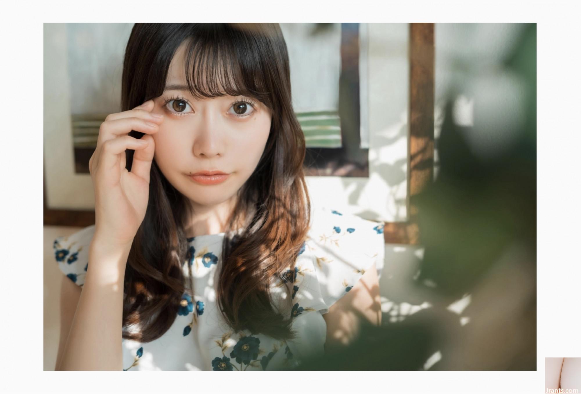 Momori Aya Fotoğraf Albümü Momose 1 (105P)