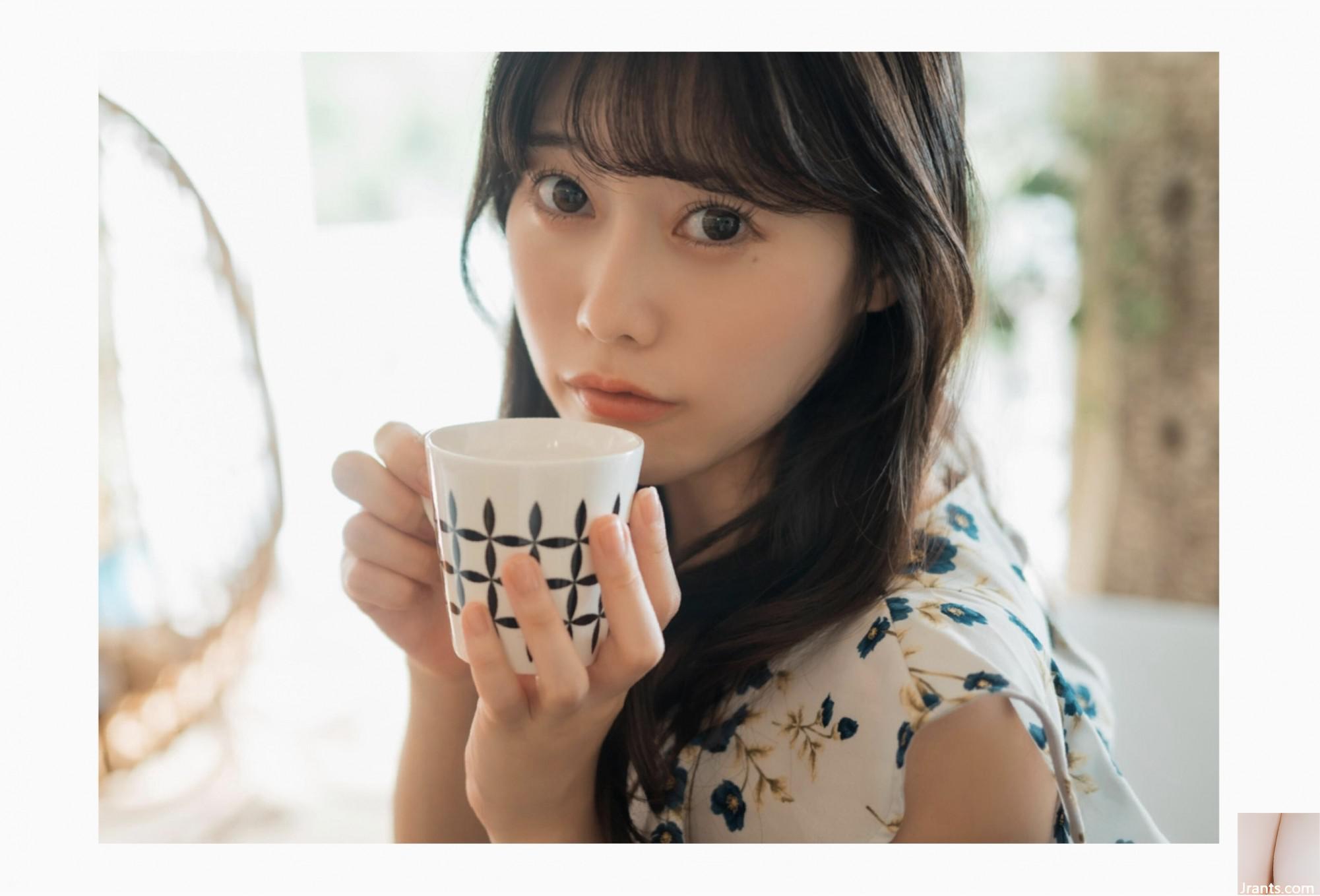 Momori Aya Fotoğraf Albümü Momose 1 (105P)