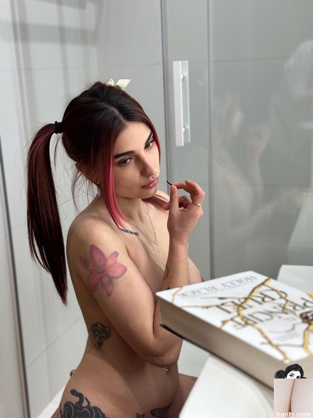 (Suicide Girls) 29 avril 2024 – Arice – Sweet Bathtime (51P)