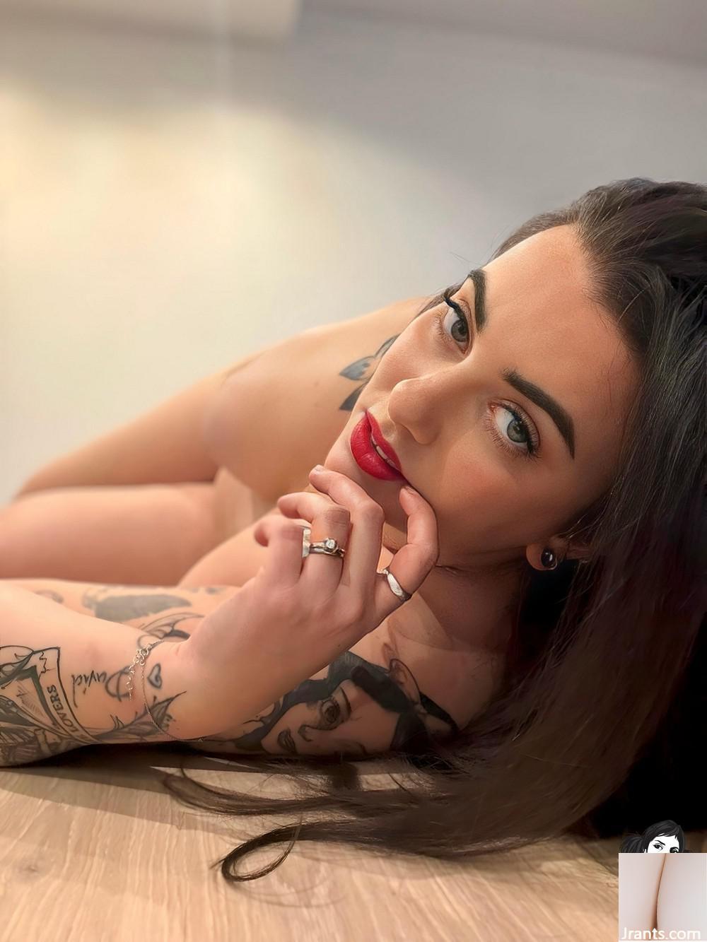 (Suicide Girls) 05 de maio de 2024 – Callmecharly – Estude com Charly (40P)