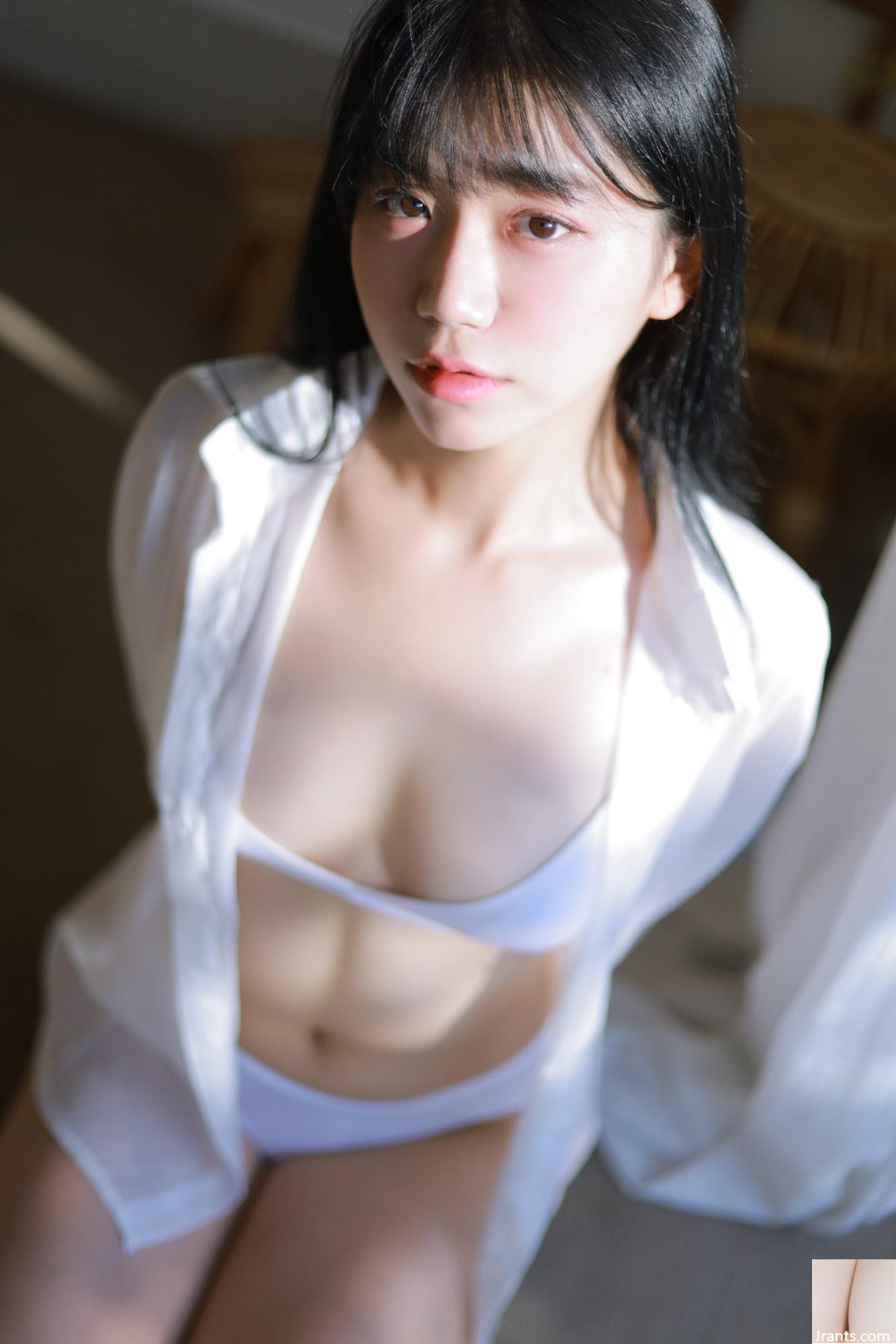 Yui Vol.3 &#8211; Yui (106P)