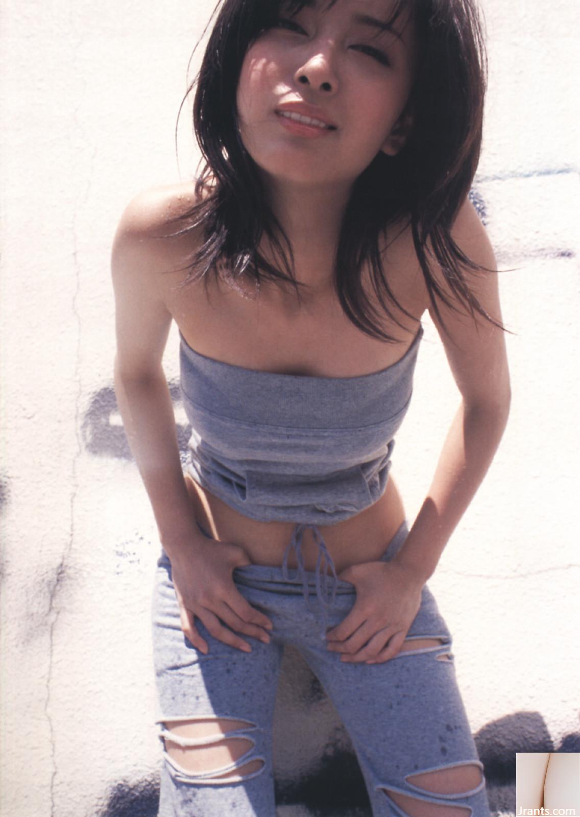 Natsuki Kato (Fotoalbum) (Monthly シリーズ062) – Monthly 062 (2004.10.12) (86P)