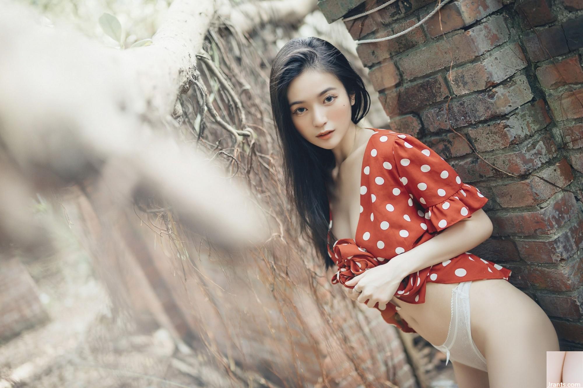 (Koleksi ekstra XiuRen) Model cantik Chenchen &#8220;Pengalaman pertama di alam liar&#8221; (118P)