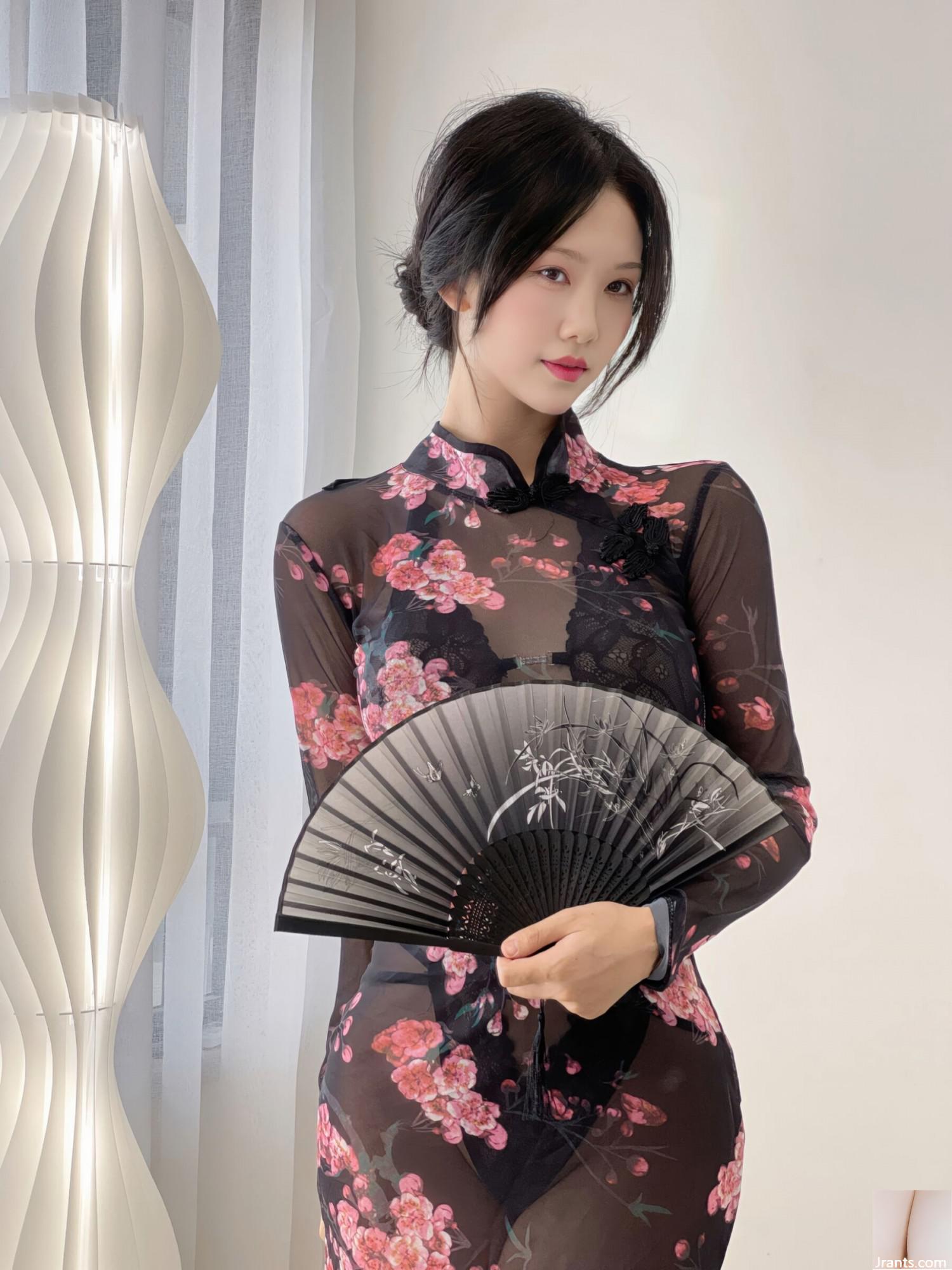 (عکس سکسی) Dou Niang &#8220;Sexy Cheongsam&#8221; (38P)