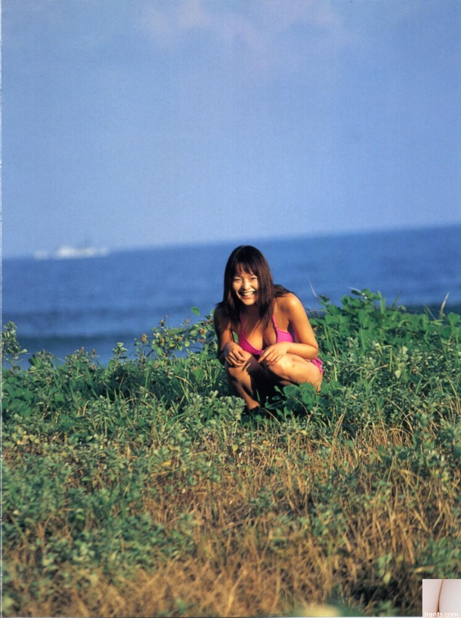 Rika Akiyoshi《Accidents TOKYO》(2000.11) (116P)