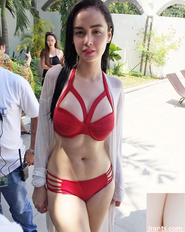 Kecantikan ras campuran Filipina-Prancis~Kim Domingo