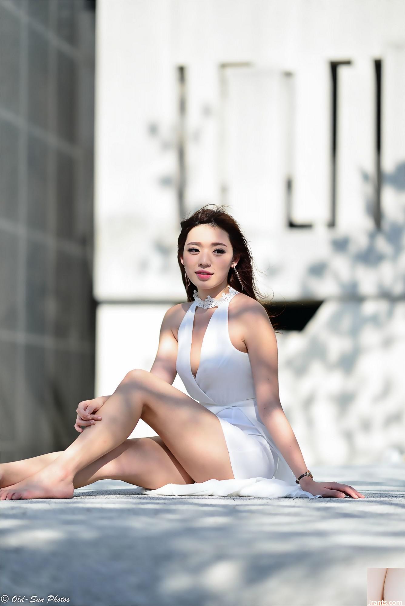 (Extrakapitel über schöne Beine) Langbeiniges Beauty-Model Xie Liqi in weißem Kleid mit High Heels und schönen Beinen 2 (80P)