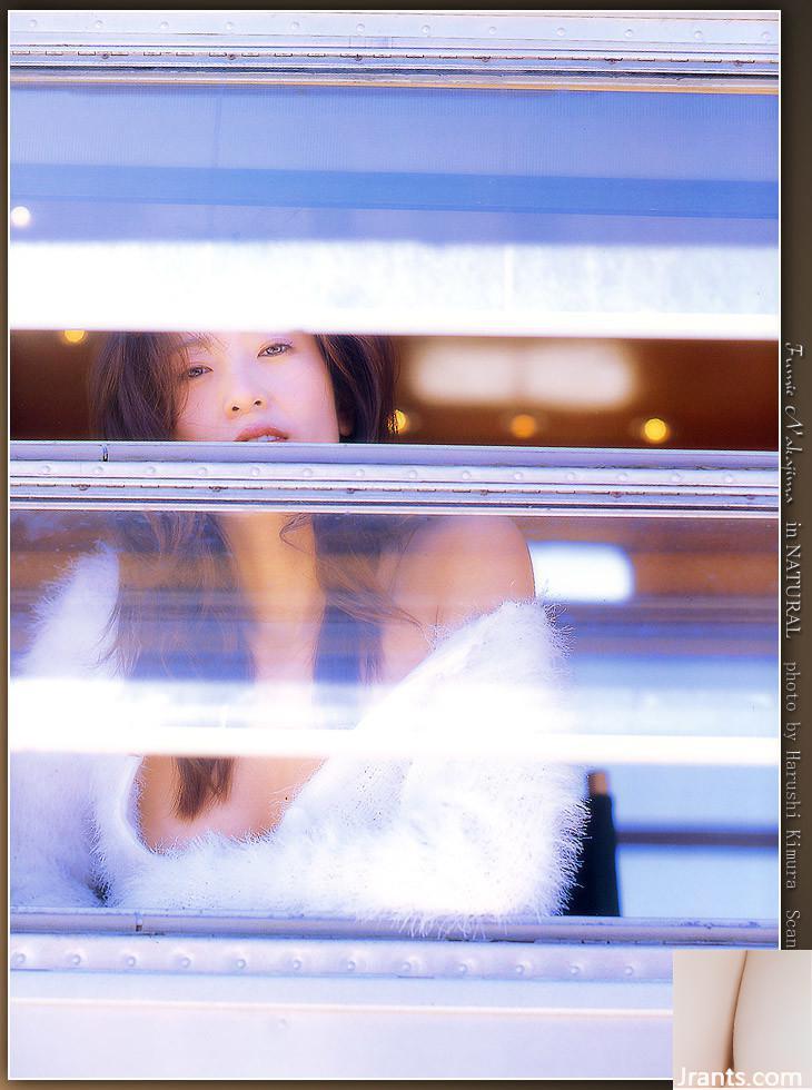 Fumie Nakajima (Livre Photo) Fumie Nakajima – en NATUREL (84P)