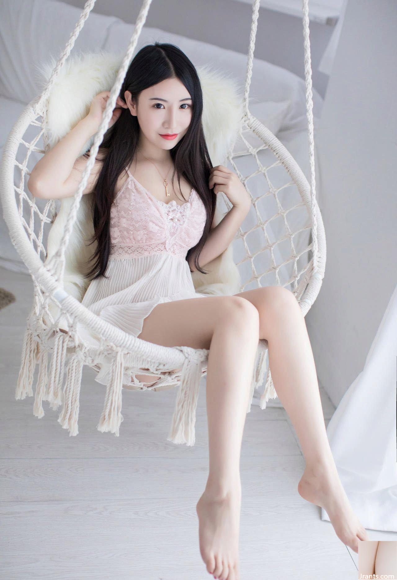 Xie Zhixin pyjama sexy blanc pur à gros seins (39P)