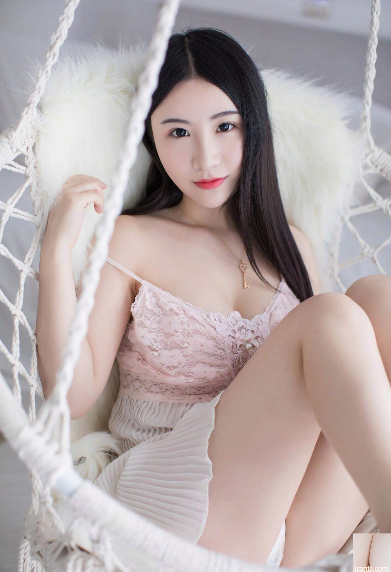 Xie Zhixin pyjama sexy blanc pur à gros seins (39P)