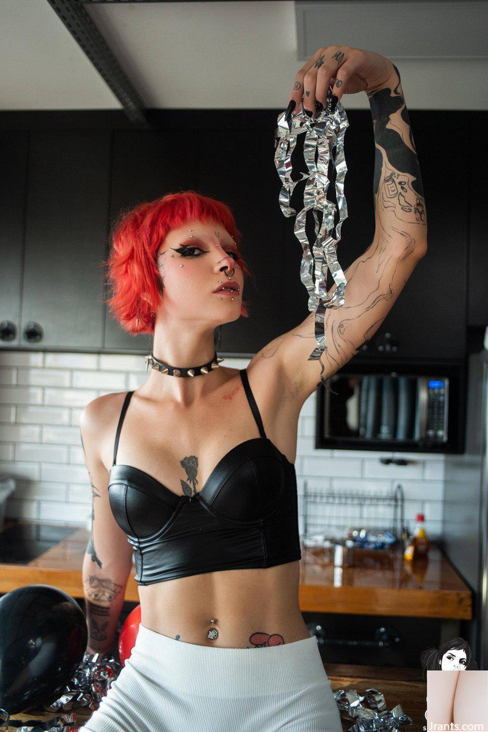 (Suicide Girls) 26 أغسطس (آب) 2024 – Frreakitty – حفل البالونات الخاص بي (46P)