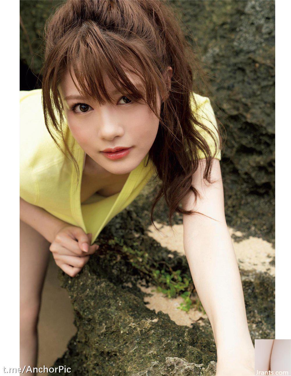 Minami Aizawa (Photo) « 1er. Album photo » (110P)