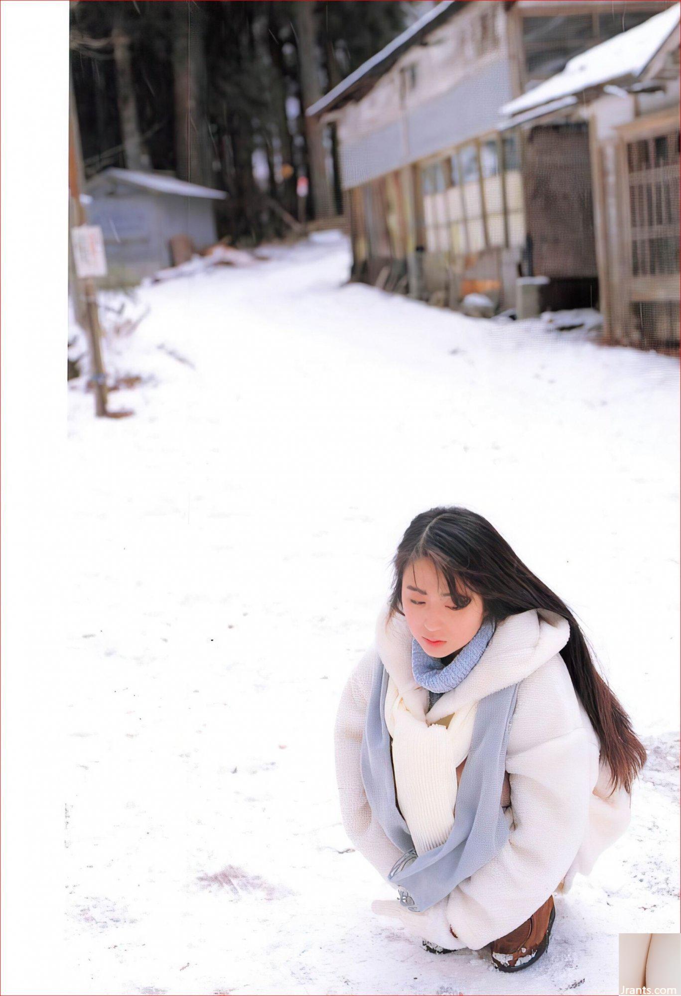 Ai Iijima (Foto) «爱.MY.ME» (Eichi Publishing) (78P)