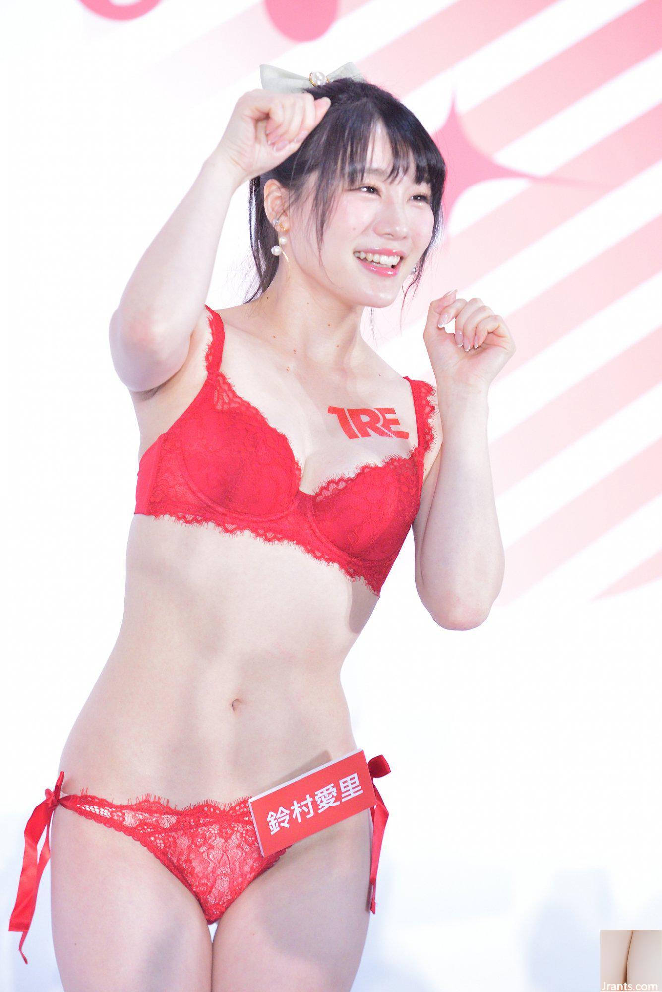 2024 TRE Warming Poster 2024 TSE Suzumura Airi Pure Desire Ropa interior roja (76P)