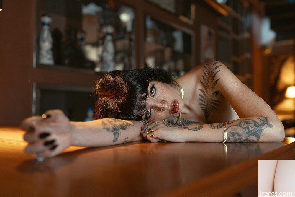 (Suicide Girls) 11 septembre 2024 – Alyblackkk – Théorie hybride (48P)