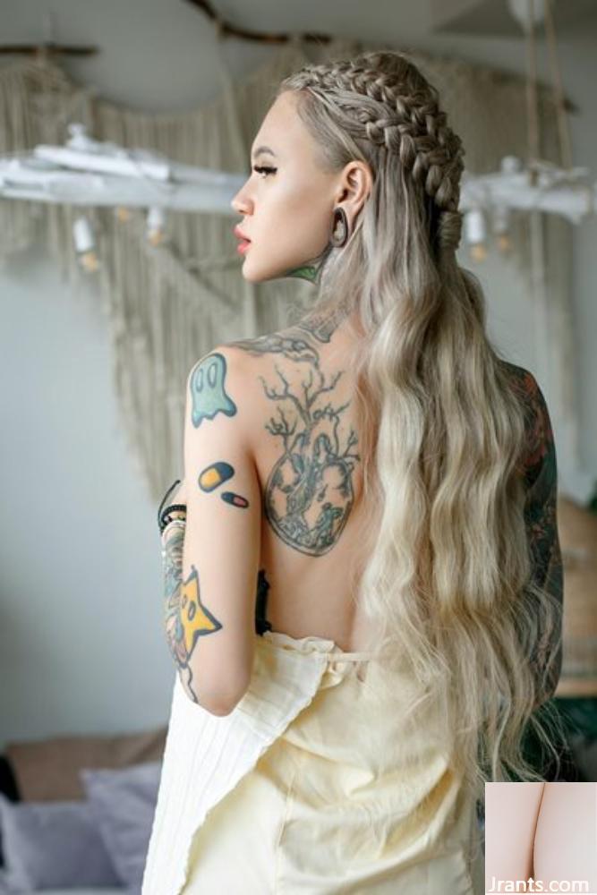 (Suicide Girls) 31 Agustus 2022 – Nerwen – Bukan Ratu. Dan Khaleesi (42P)