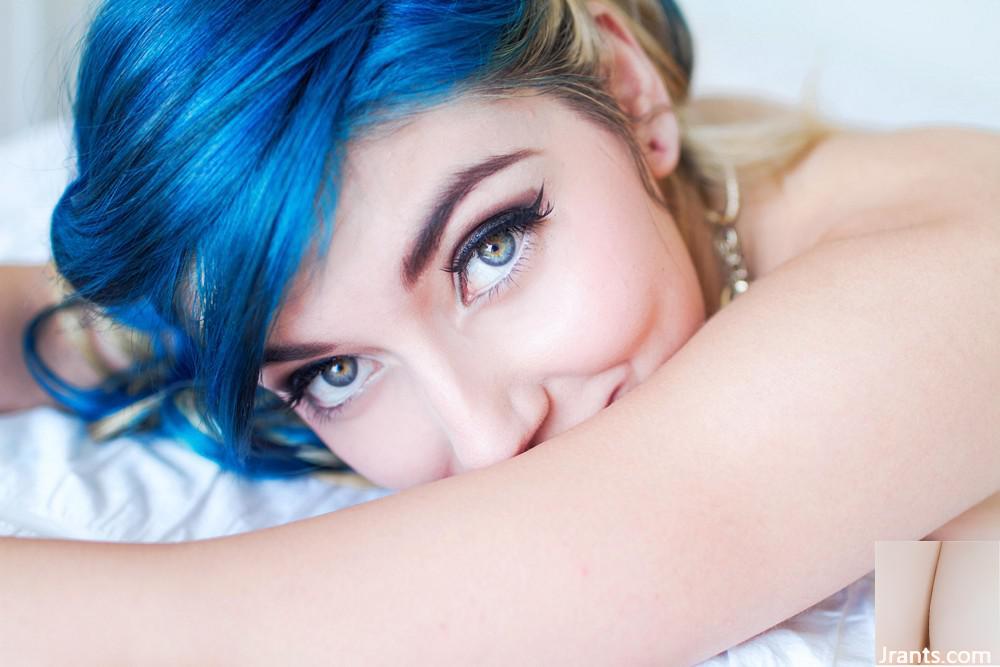 (Suicide Girls) – Poison bleu – Bly