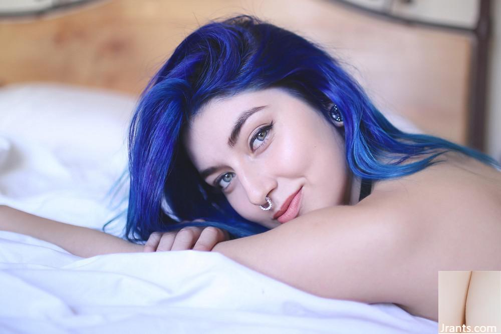 (Suicide Girls) – 나를 애무해 주세요 – Bly