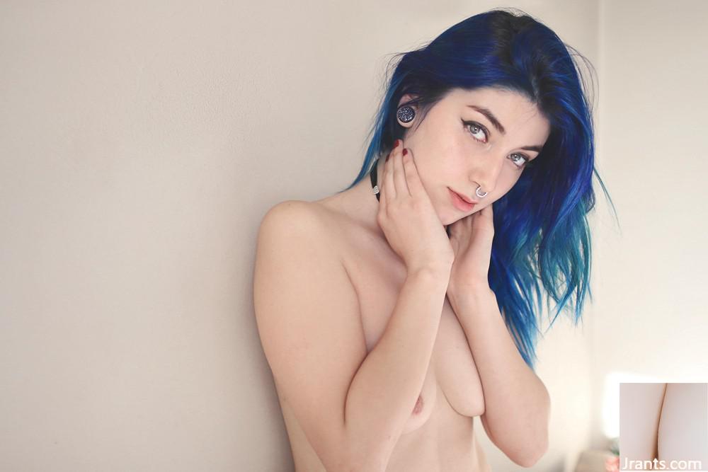 (Suicide Girls) – 나를 애무해 주세요 – Bly