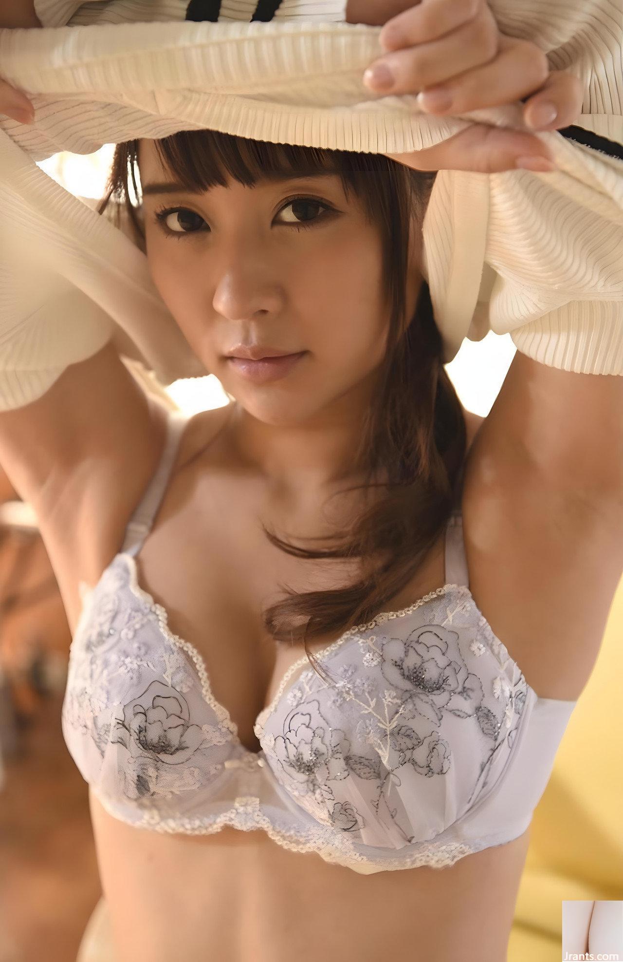 (Ayana Nishinaga) ฉันเป็นลมหลังจากดู &#8220;Sweet Face + Seduction Body&#8221; (29P)