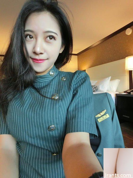 Stewardess Amber Ku (16P) သည် &#8220; Evergreen Suitang&#8221;  ၏ ပင်ကိုယ်စိတ်ထားရှိသော ဘဏ္ဍာစိုးဝတ်စုံဖြင့်ပင် ဖုံးကွယ်၍မရနိုင်သော ရုပ်ရည်ကောင်းတစ်ခုရှိသည်။