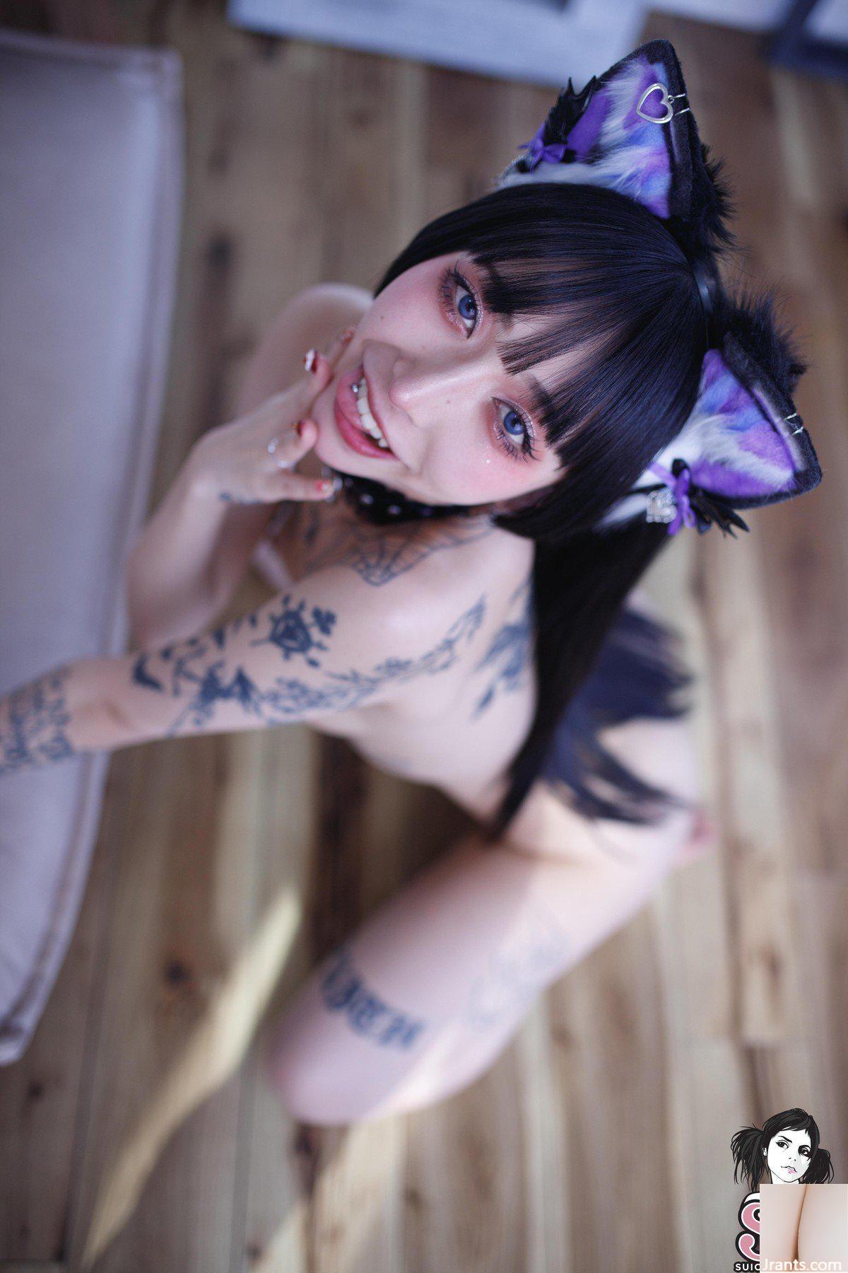 SuicideGirls 멜티메루 -쿠로미 -x64- 2024년 8월 28일