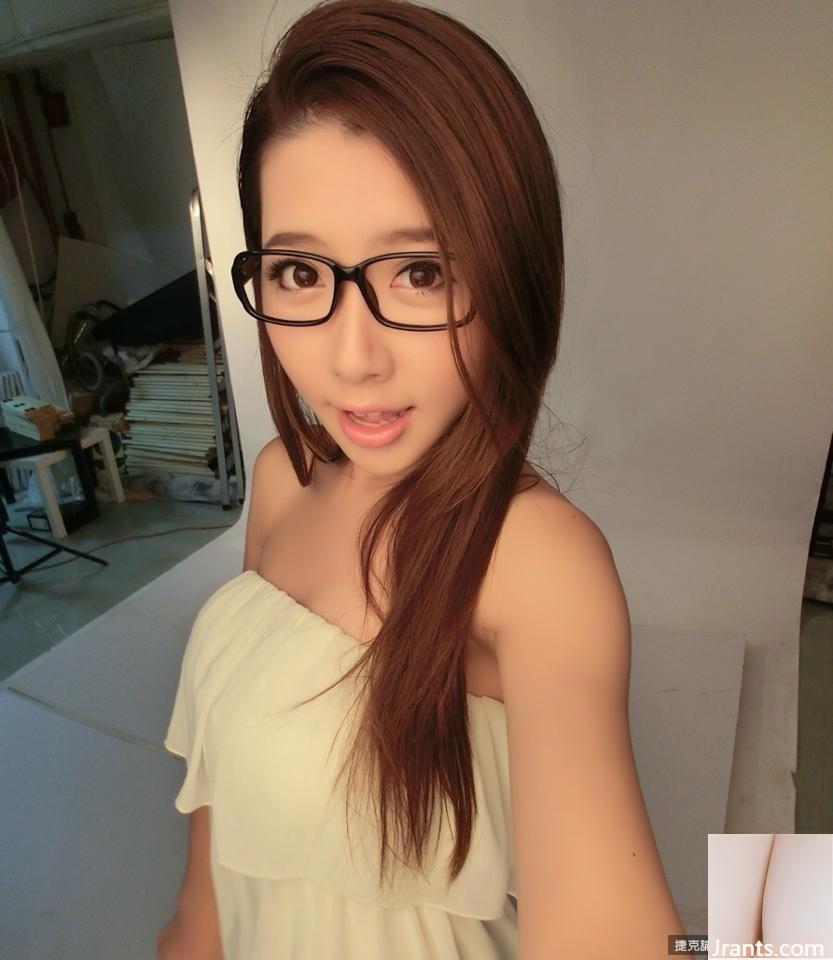 Daisy Cheung, une fille sexy de Hong Kong (28P