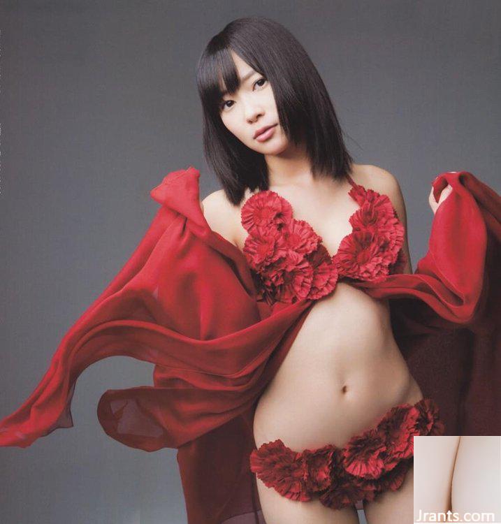 (Foto terbaru &#8220;Ugly Poisoned&#8221; berskala besar, tanpa celana dalam, bokong seksi besar AKB48 Sashihara Rino (23P)