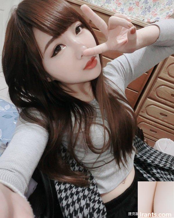 Gadis cantik dengan mata besar berair ~ Qiu Leilei ~ Tahi lalat di dadanya masih sangat menarik perhatian dalam selfie Lugou kecil yang melankolis (51P)