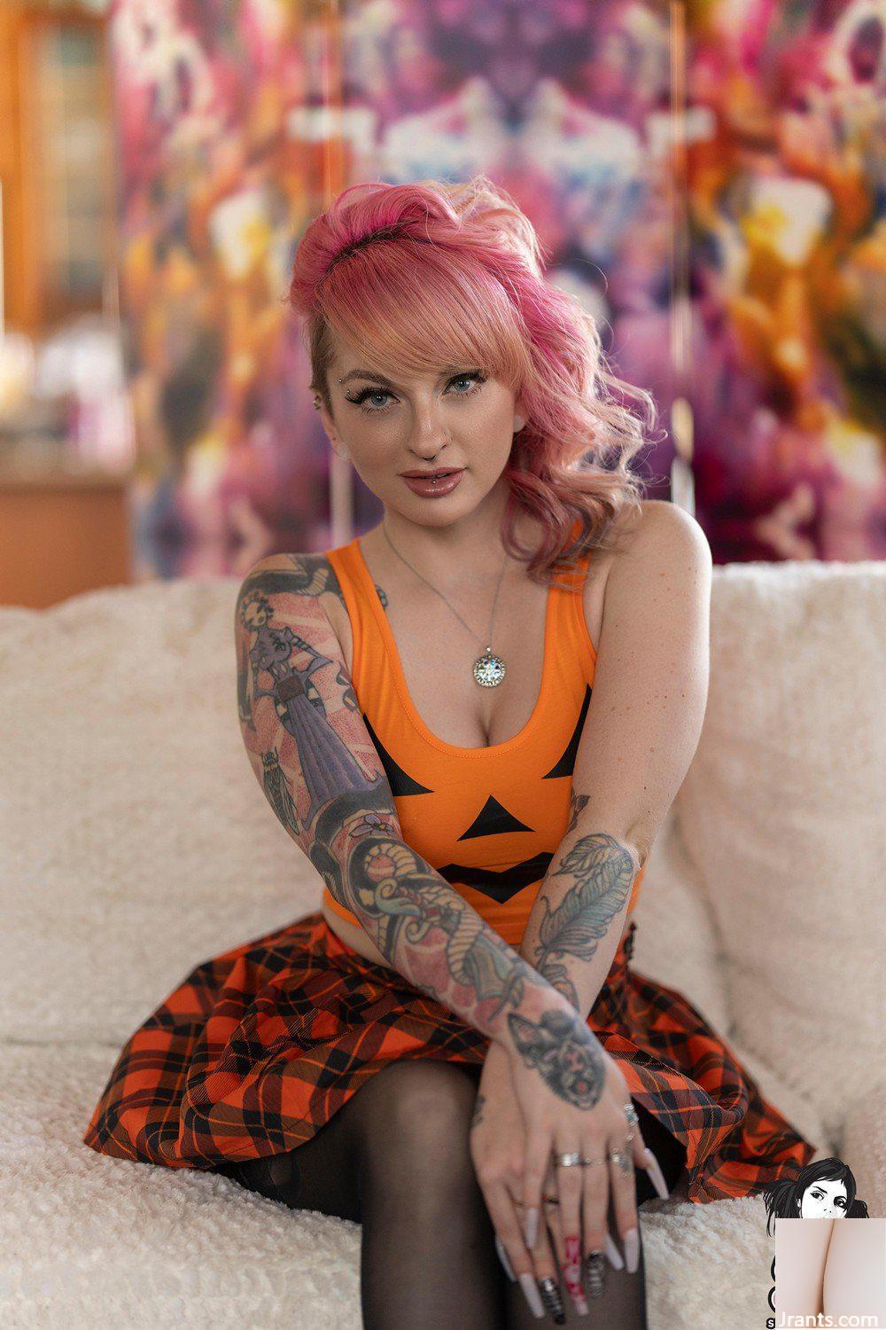 (Suicide Girls) 07 de outubro de 2024-Ktstrange-Summerween (50P)