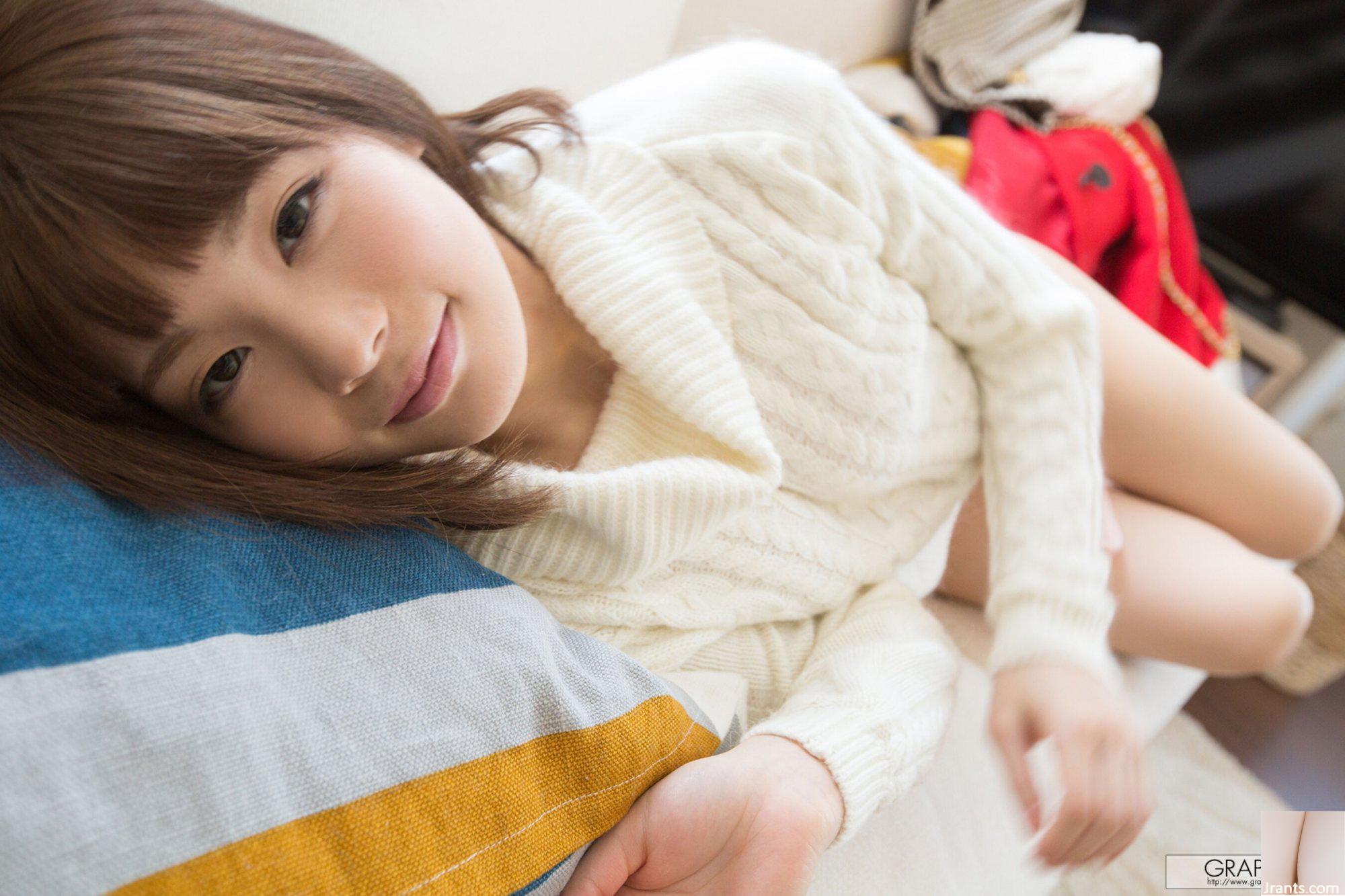 Airi Suzumura (Foto) 《Petite Amie》(Spesial Tahun Baru 2016)(210P)