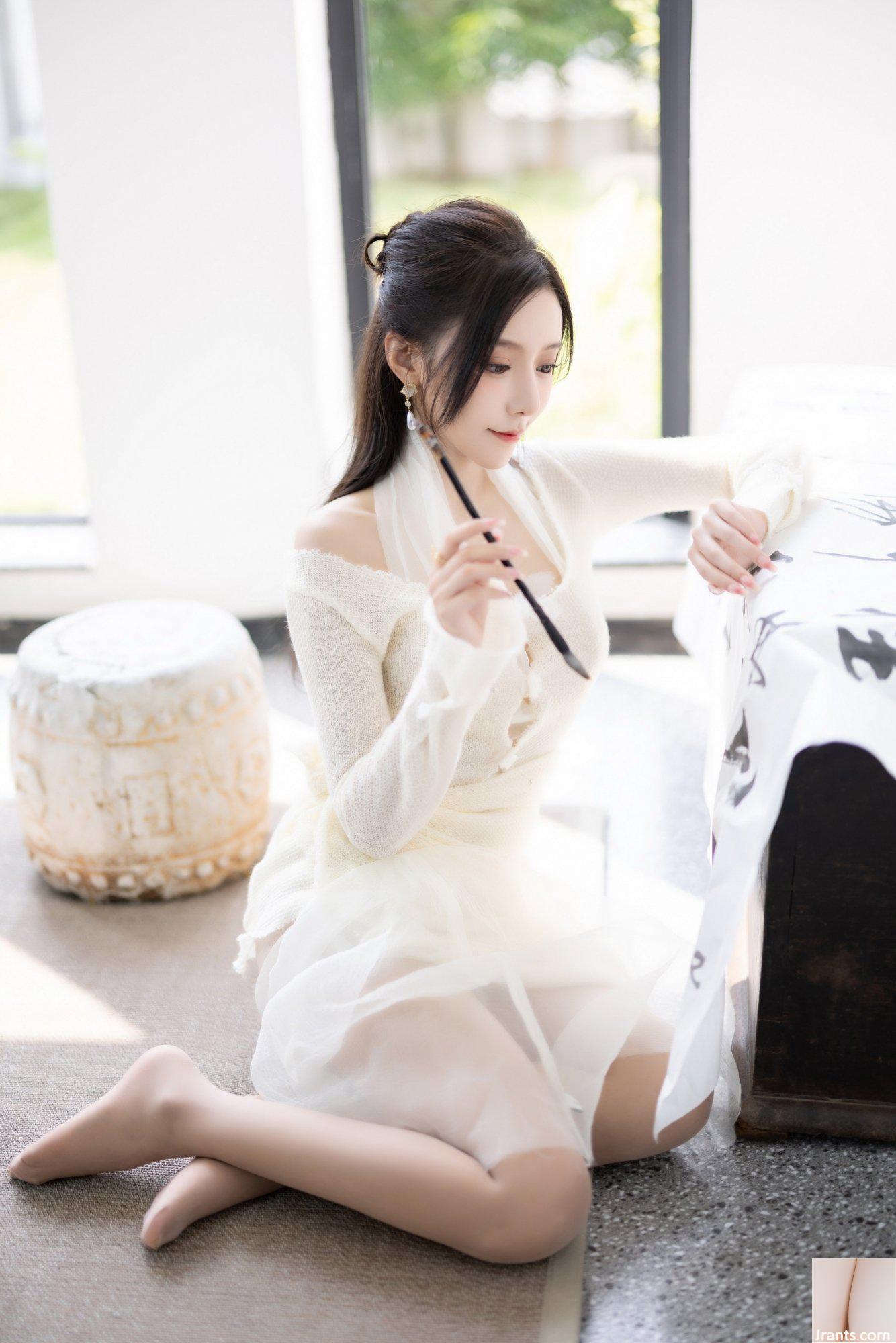 Wang Xinyao Yanni calligraphie et peinture en robe blanche (101P)