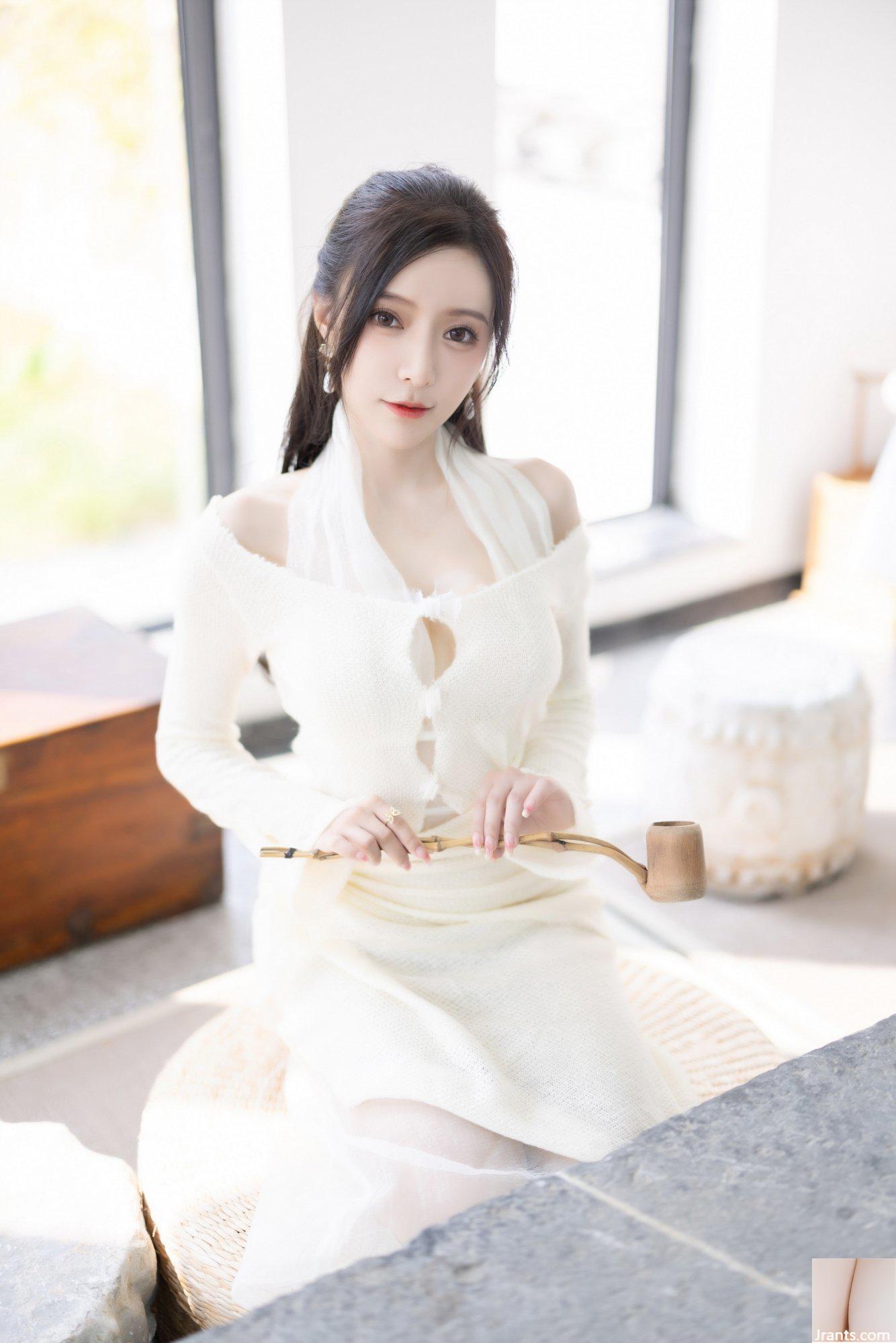 Wang Xinyao Yanni caligrafia e pintura de vestido branco (101P)