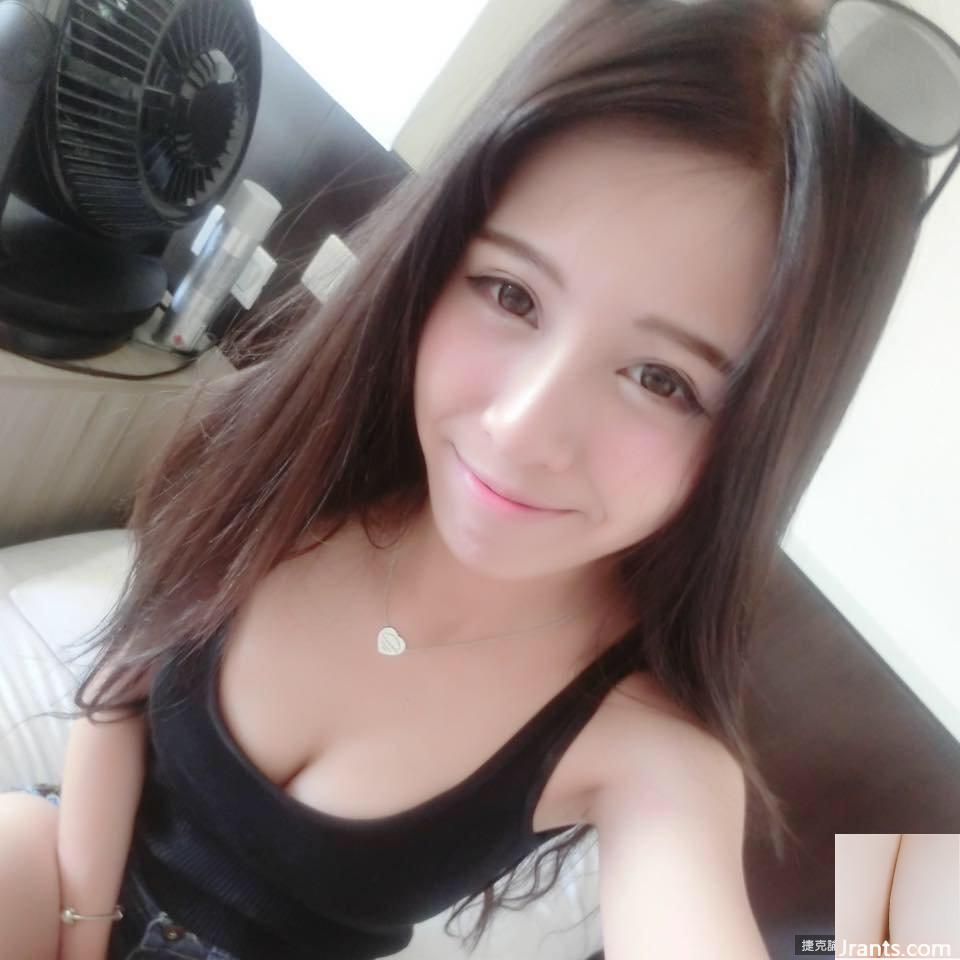 Gadis cantik seksi Chen Keyie (32P)