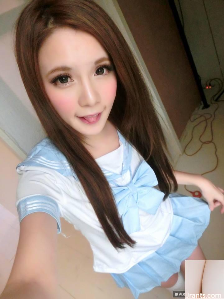 Si cantik berkulit putih Xu Qiyu (Rui 咩咩) yang manis sekaligus seksi (29P)