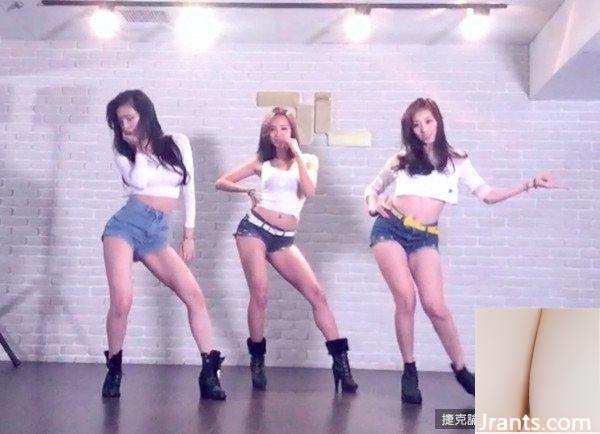 Yinyin danse « Pelvic Dance » d&#39;EXID, ses jambes fines et ses seins chauds sont si chauds (37P)