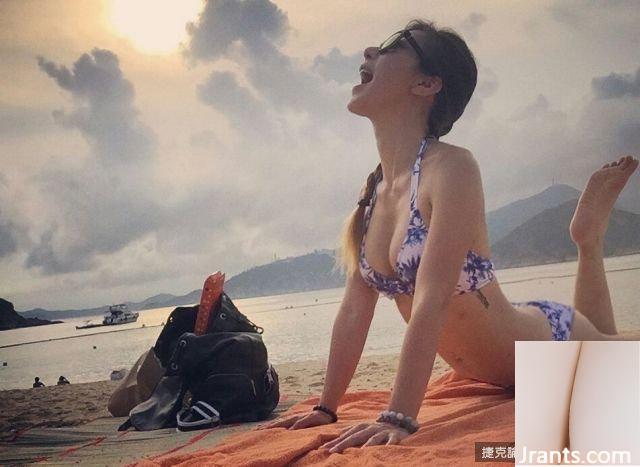 36E El bikini sexy y los pechos dominantes de la hermana de Hong Kong Chen Wanheng (19P)