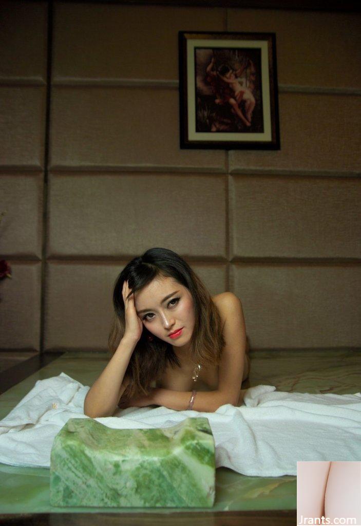 (Model Cina Seksi) Model cantik dan lembut Pan Chunhui bagian bawah seksi dan menawan di kamar mandi (55P)