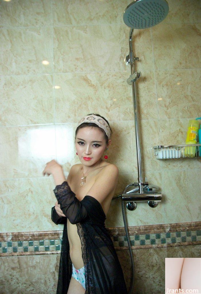 (Modelo china sexy) La sexy parte superior de la hermosa y tierna modelo Pan Chunhui en el baño (77P)