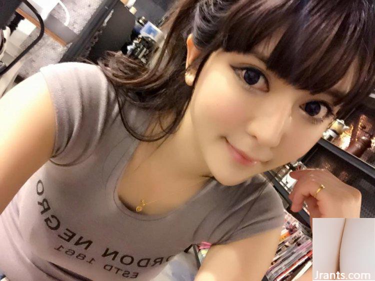 Selfie seksi Madou payudara 36D-Anqelina Huanhuan