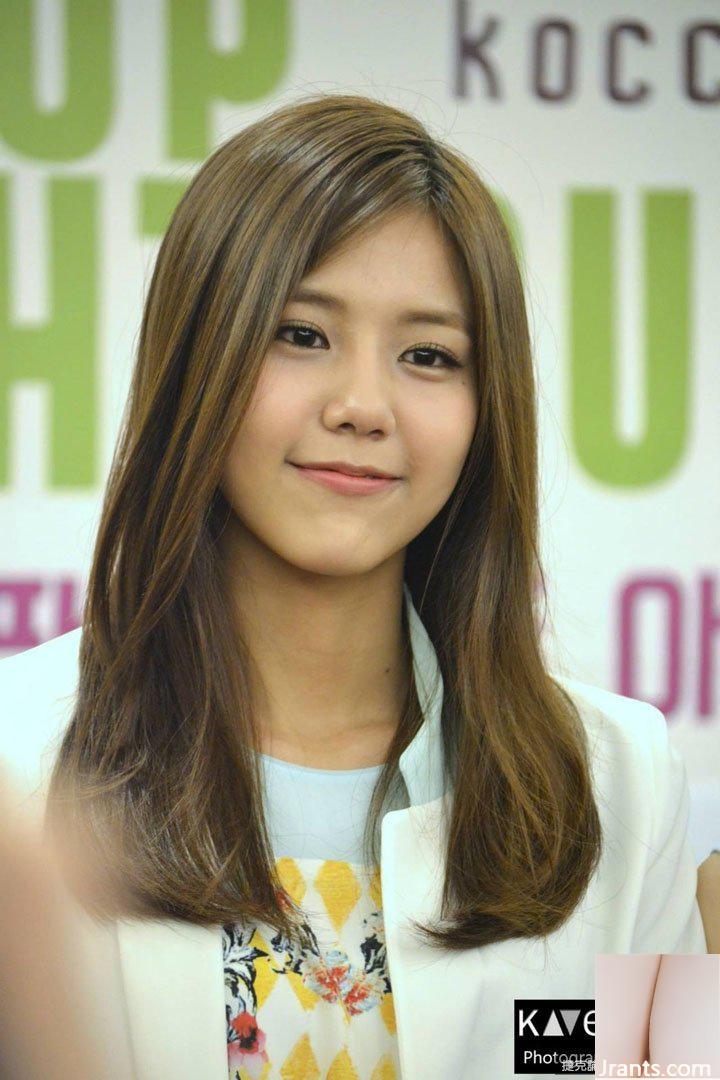 Hyejeong AOA Super aufrechte, schöne und sexy Leadsängerin (24P)